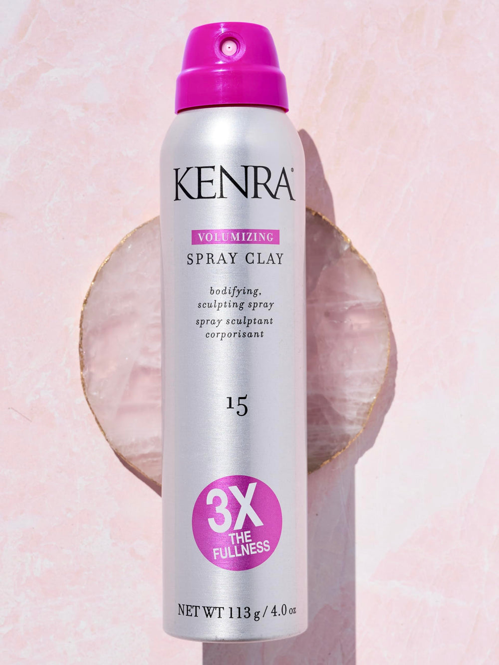 Kenra Volumizing Spray Clay 15: volumen notable en medio y puntas para mayor forma.