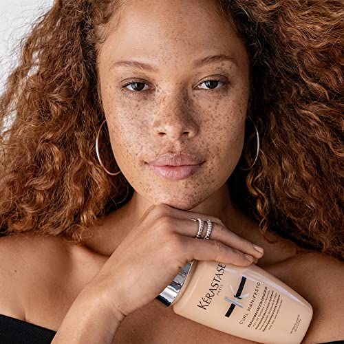 Kérasta­se Curl Manifesto manuka honey detail contributing to hydration