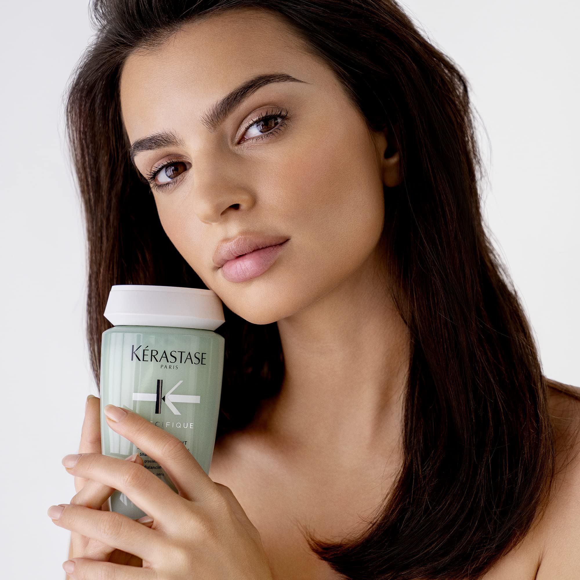 KÉRASTASE Specifique balance shampoo vitamin B6 provides external protection
