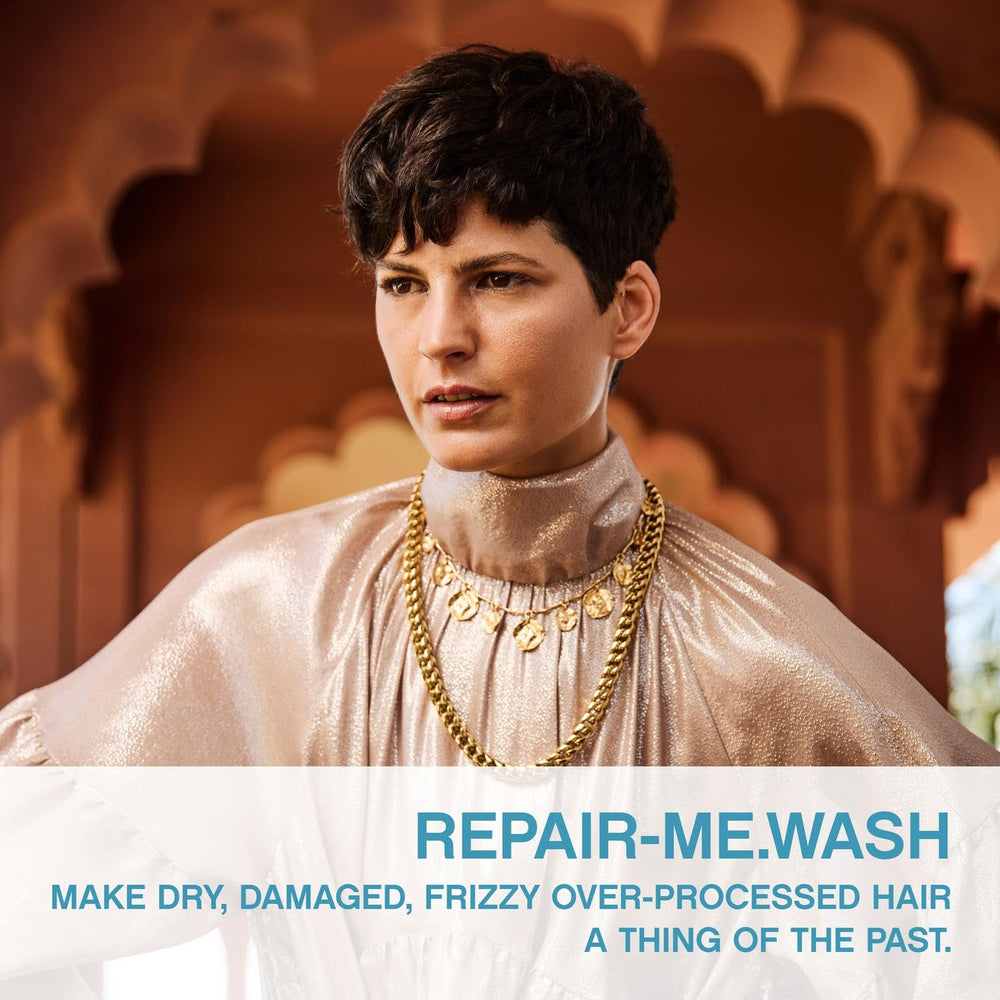 KEVIN.MURPHY Repair-Me.Wash application spreads shampoo for nourishment