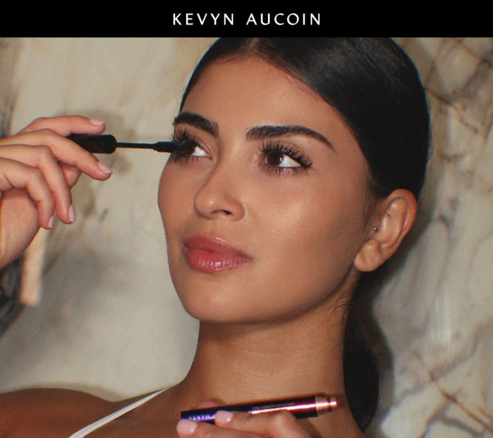 Kevyn Aucoin The Curling Mascara tubing technology defines lashes with precise control