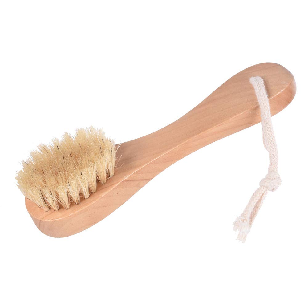 KEWLYSEU daily routine brush supports effective cleansing with a natural grip