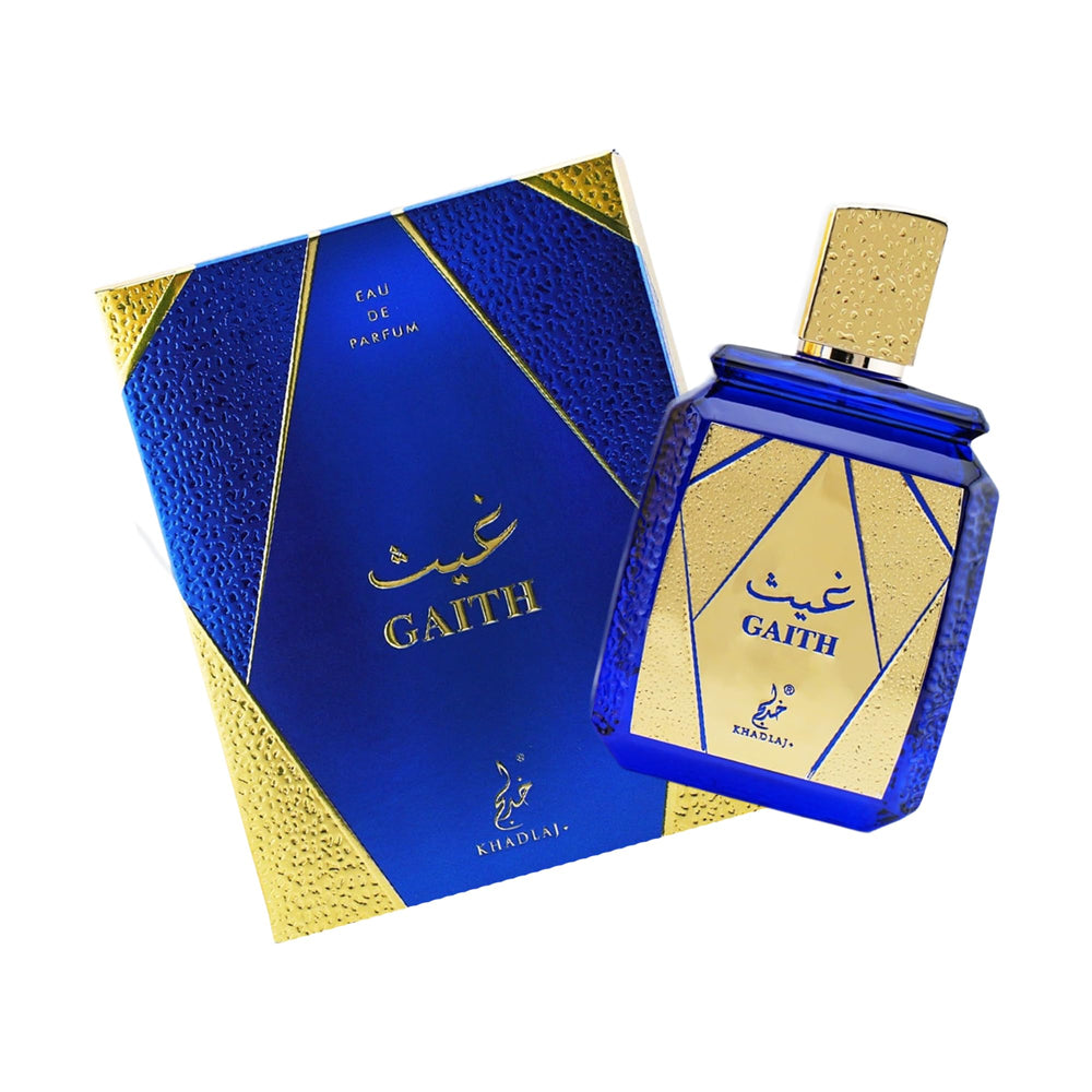 Khadlaj Gaith worn by a man, illustrating versatile daily and evening use.