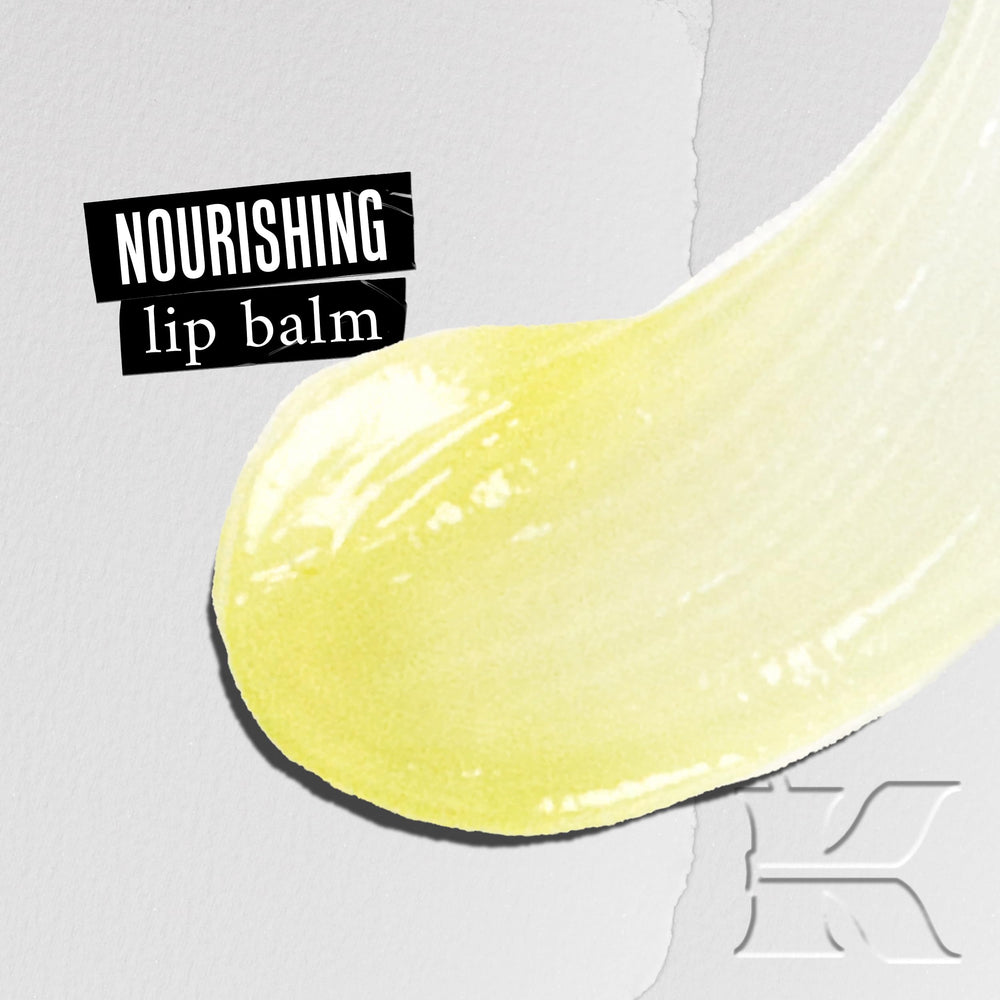 Kiehl's Lip Balm #1 textura cremosa en primer plano que hidrata.