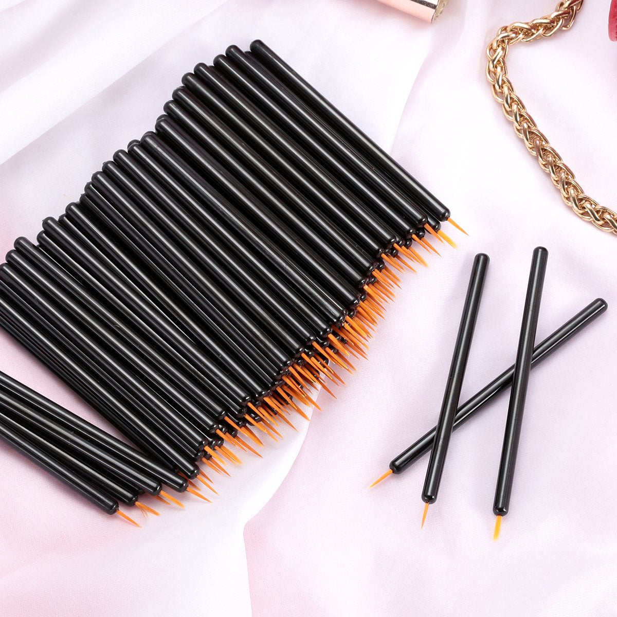 Home users enjoy tidy, hygienic routines with KINGMAS brushes.