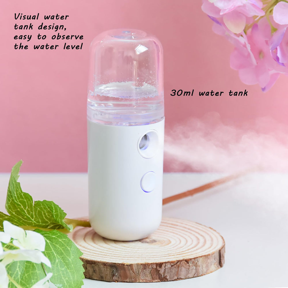 Eyelash extensions friendly mister for keeping lashes hydrated