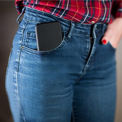Kintion Pocket Mirror's LED lighting delivers daylight-like clarity for true colors