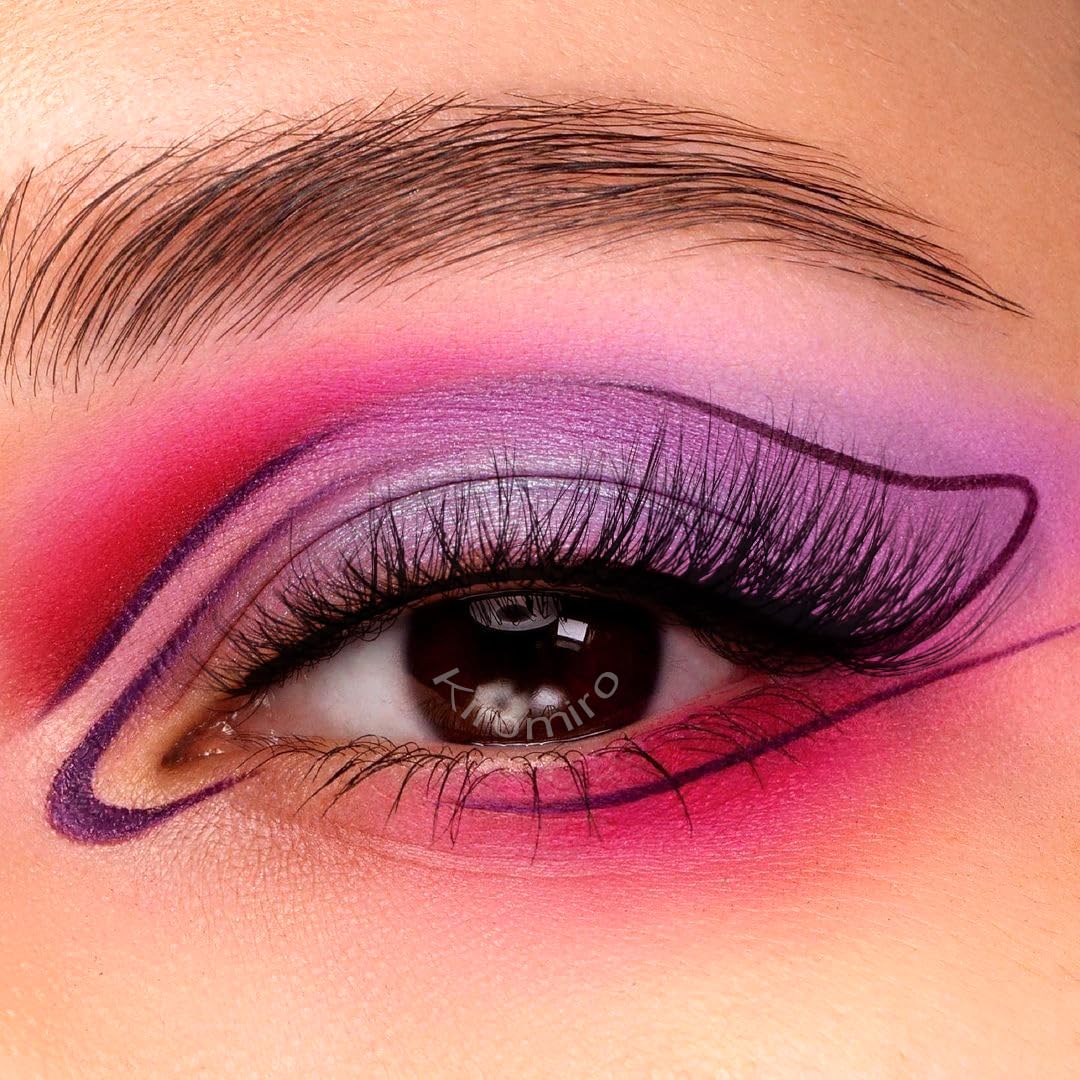 Kiromiro fox eye lashes for a sultry cat-eye effect that's easy to apply