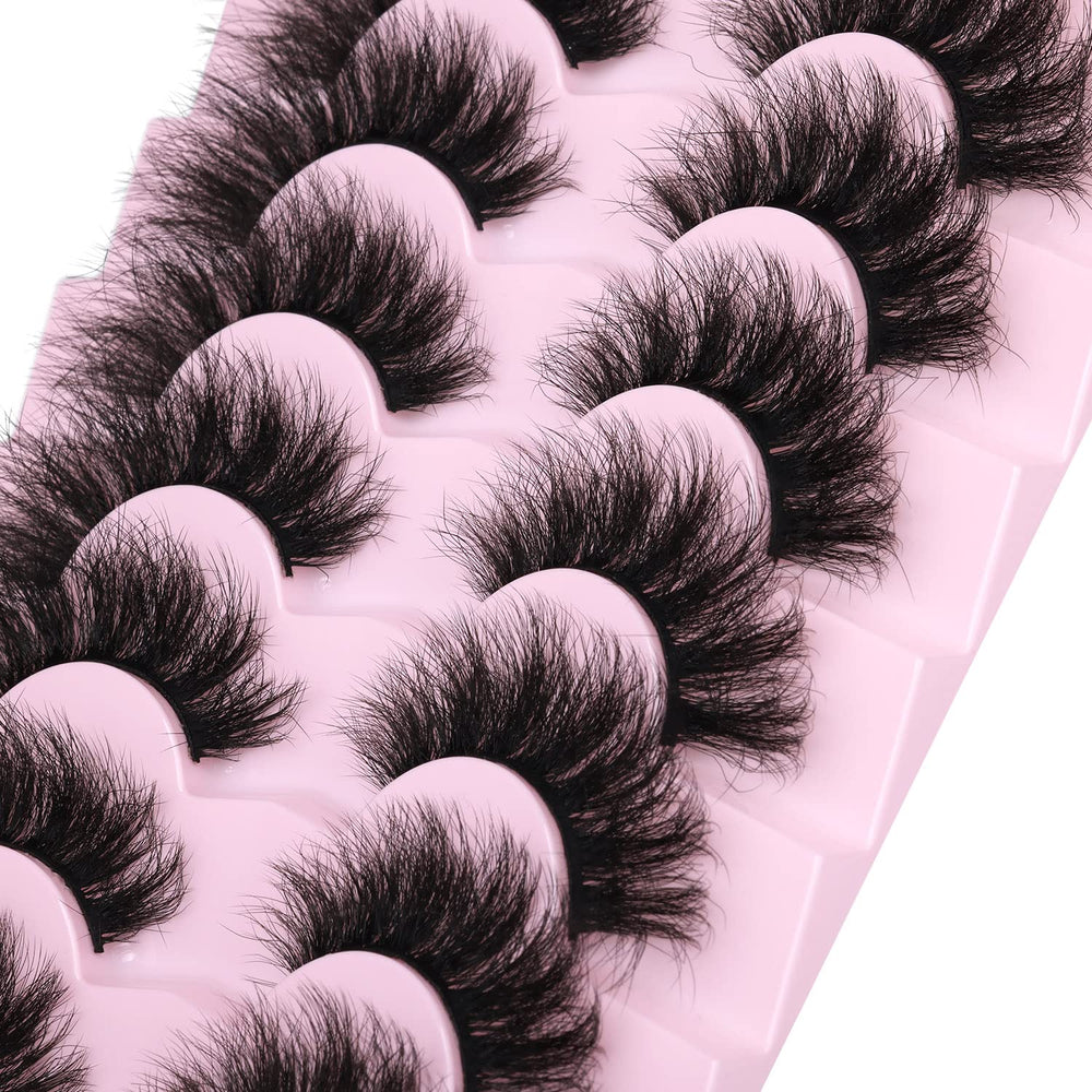 Kiromiro Lashes fluffy style pack with soft, airy wisps.