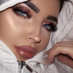 Kiromiro Lashes wispy faux mink pair for natural yet dramatic eyes.