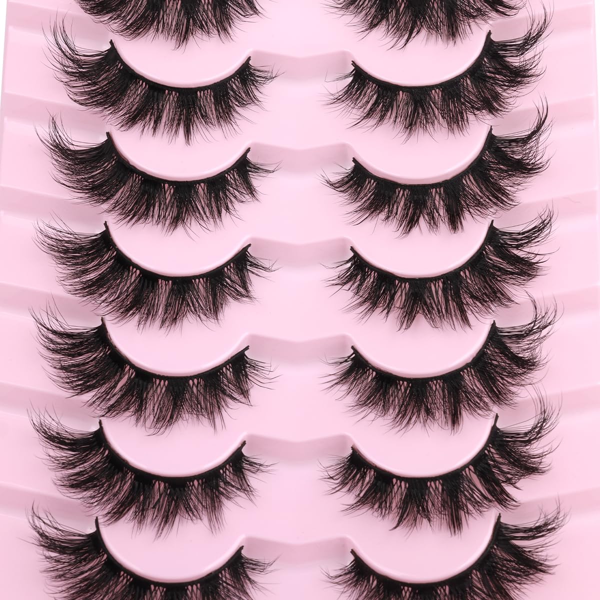 Kiromiro 6D volume enhances lash line with lightweight feel