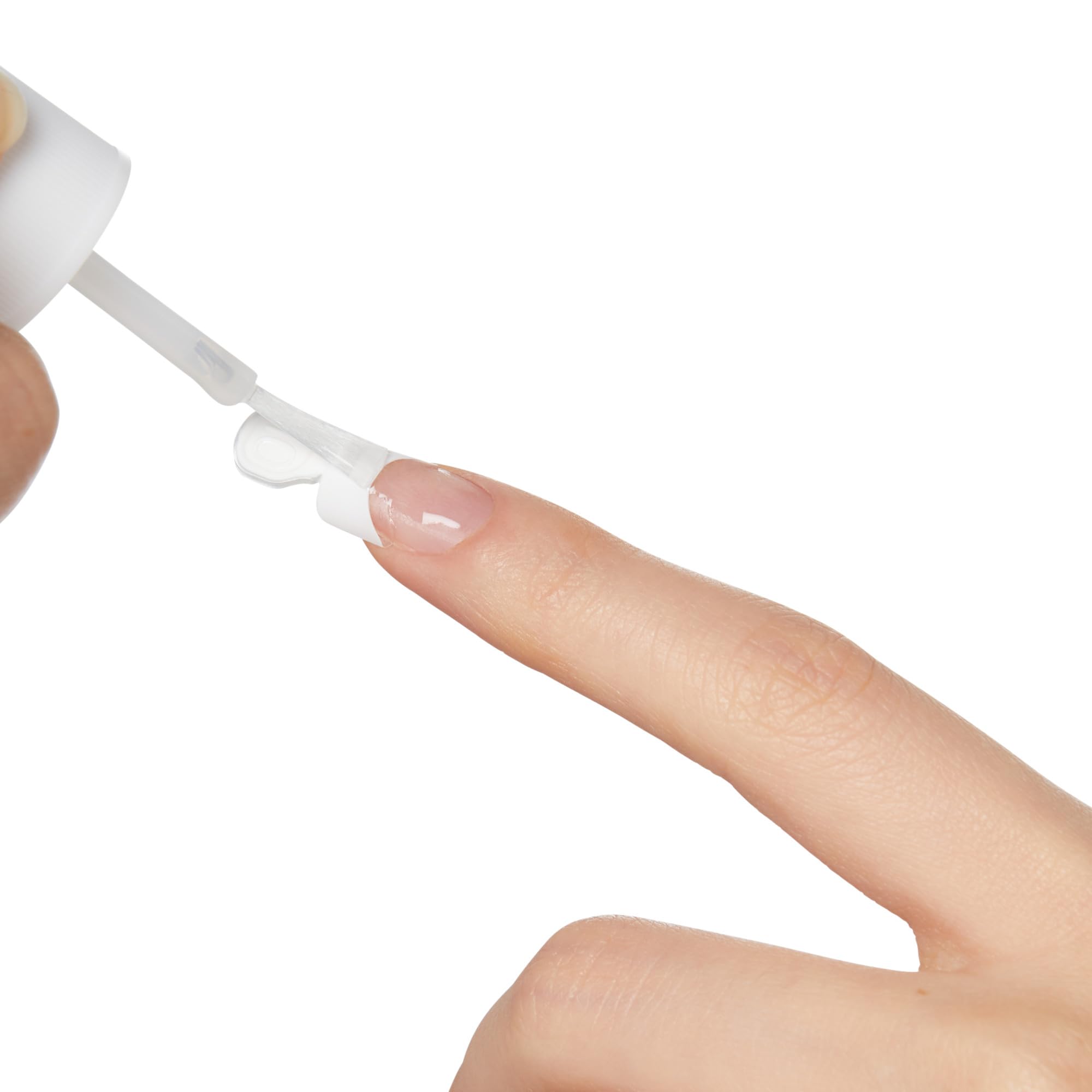 KISS brush-on gel formula dries without lamp