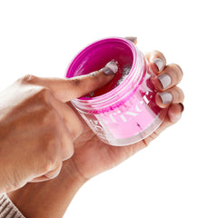 Biotina B7 de KISS Colors & Care fortalece los bordes sin grumos.