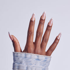KISS CORE acrylic-infused chip-free technology close-up