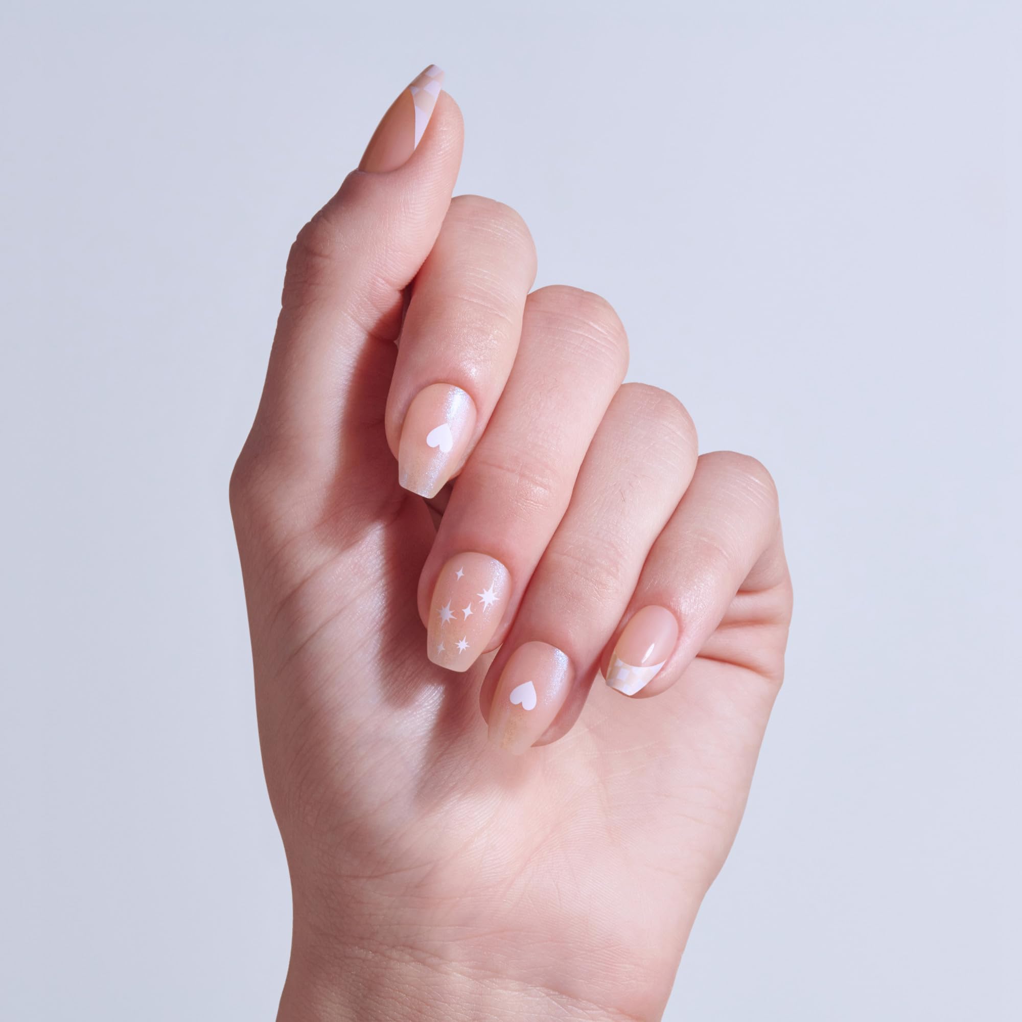KISS CORE Cheers 32 nails for natural fit and size variety
