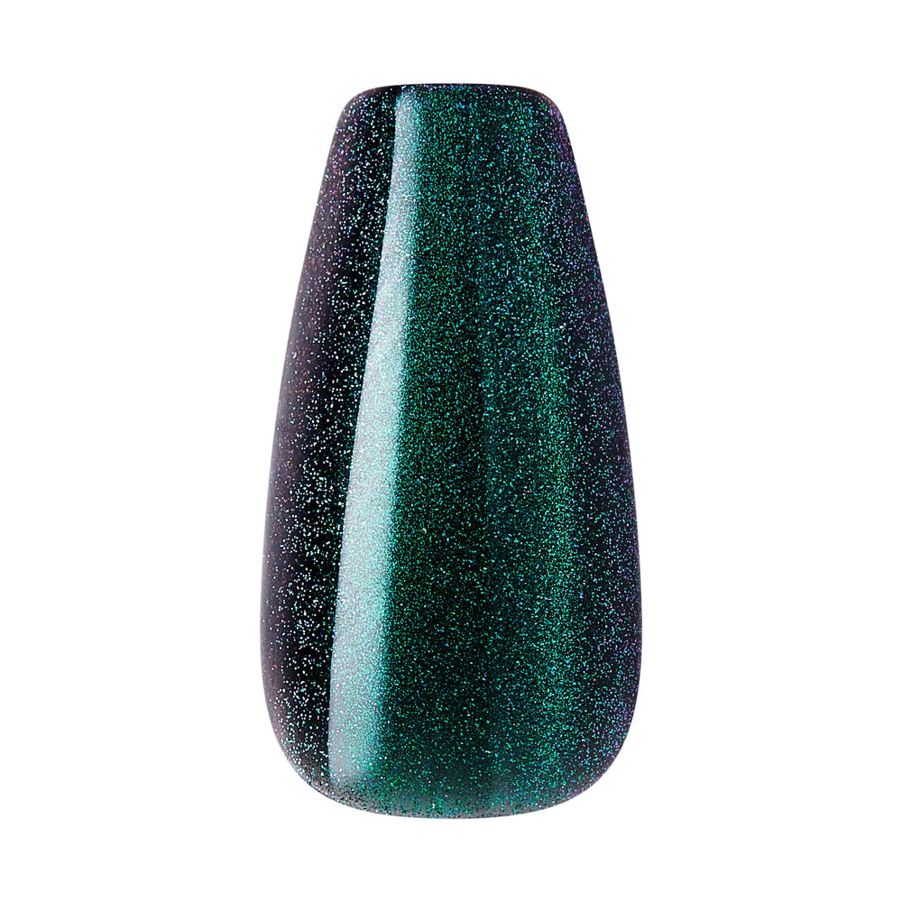 KISS CORE palillo de manicura incluido para colocar uñas con precisión.