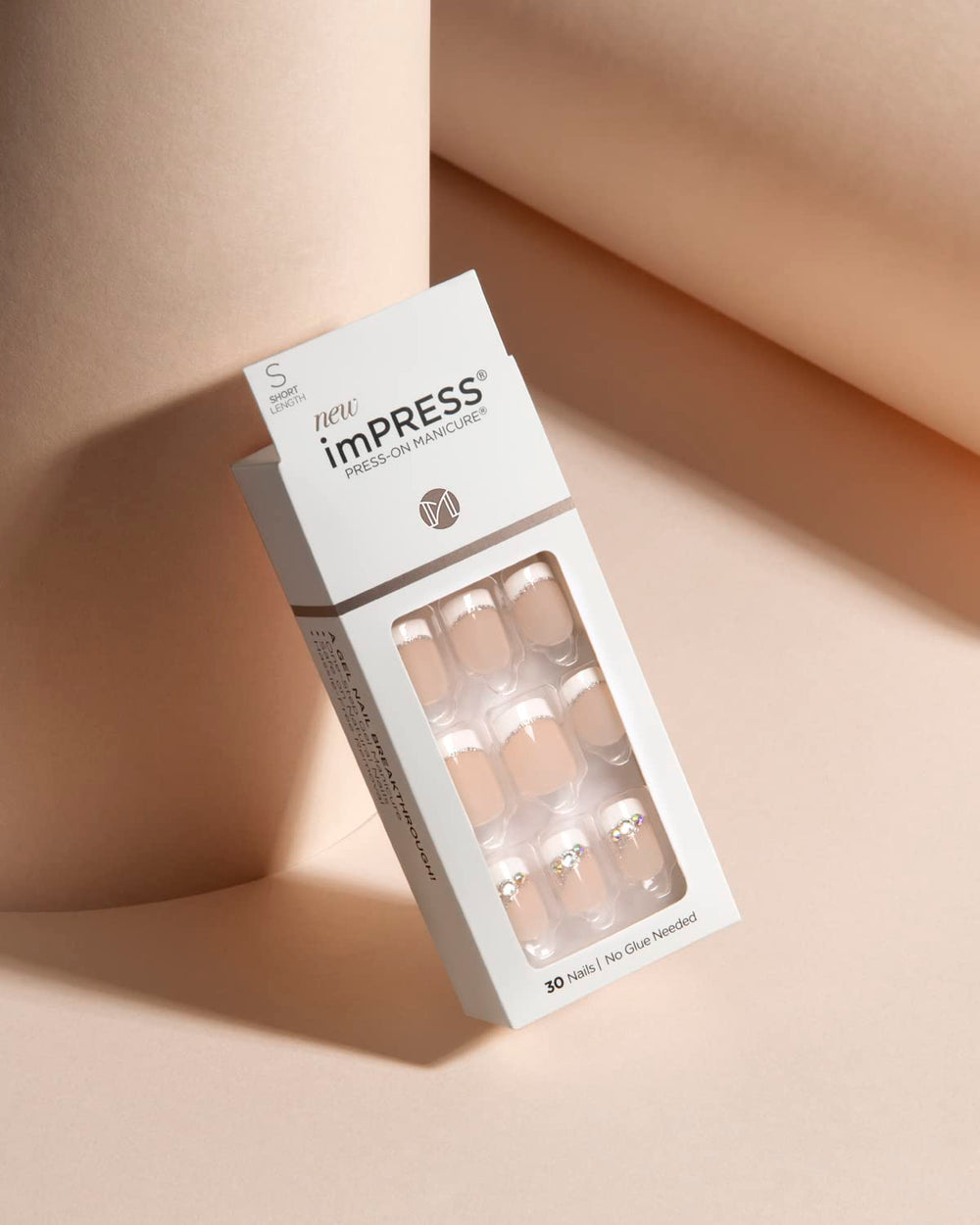 KISS imPRESS no-dry-time formula means instant wear without waiting.