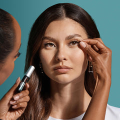 KISS Lash Couture bottle close-up highlighting long-lasting hold potential.