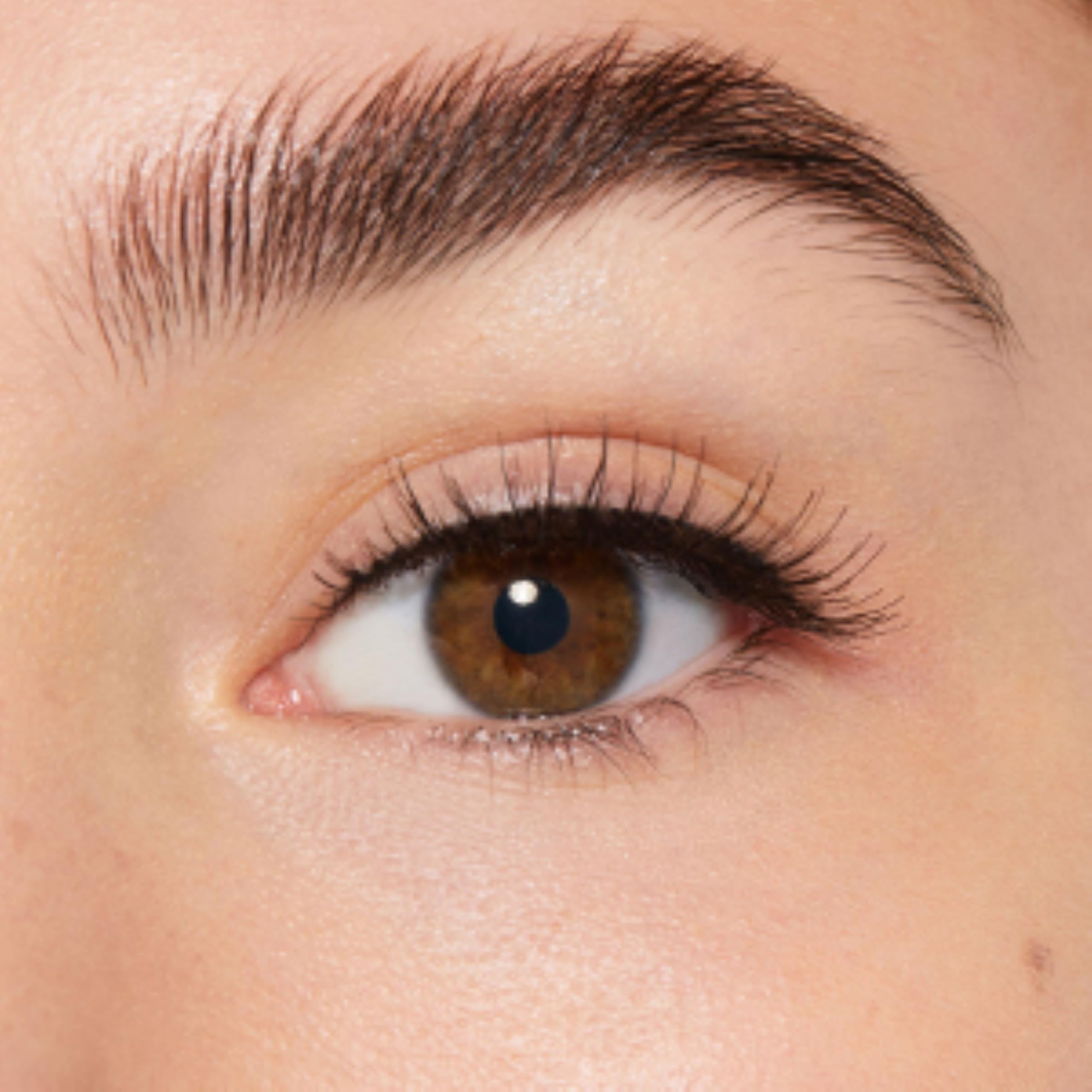 KISS Looks So Natural 03 easy-apply design for quick lash upgrades.