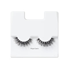 KISS LuXtensions laser-cut lashes close-up with precise edges