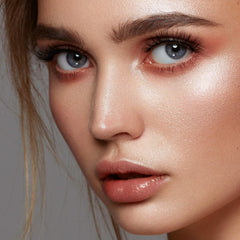 Close-up of Charm lashes shows five double magnets for secure wear.