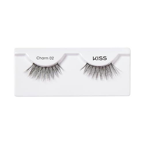 Wind-resistant design helps Charm lashes stay in place outdoors.