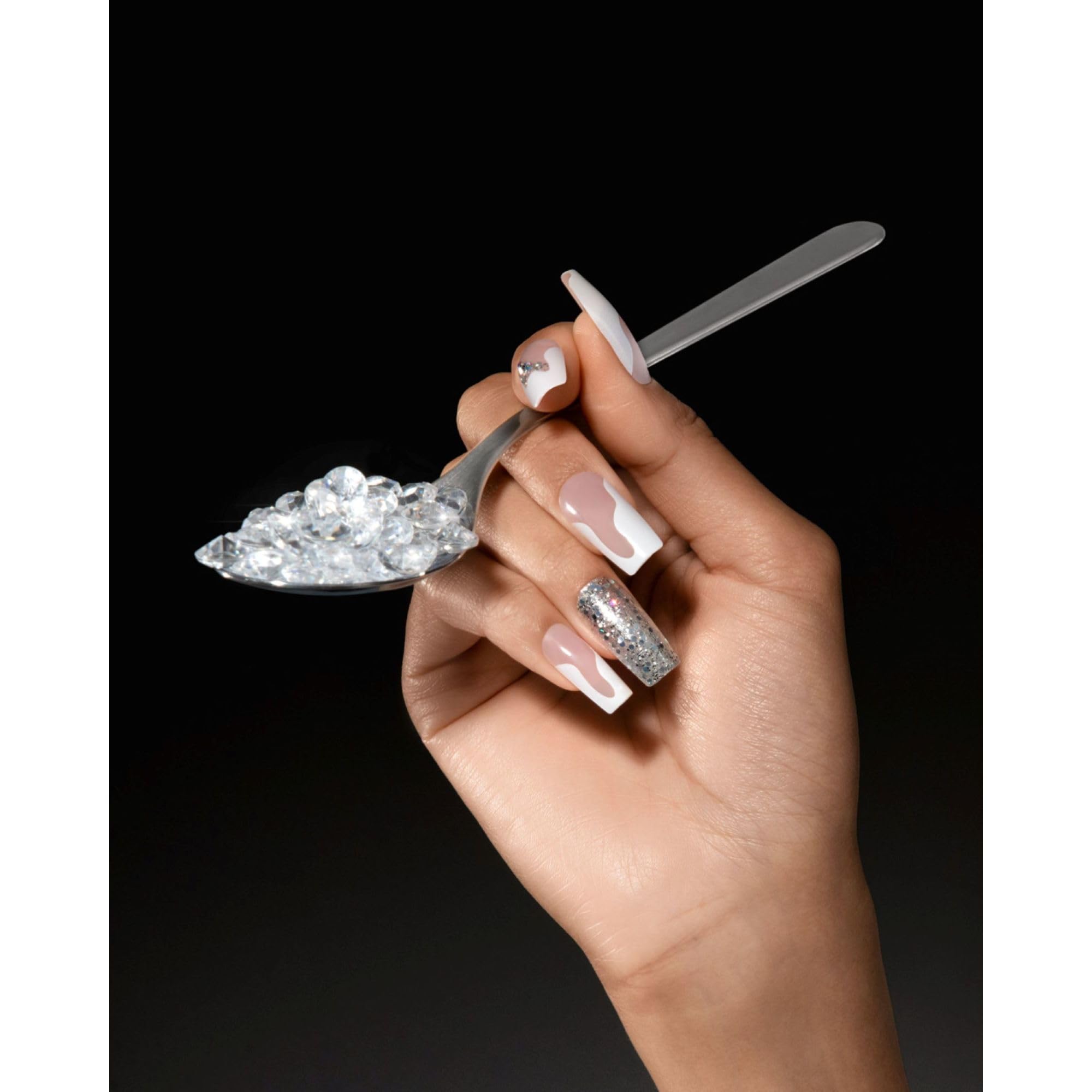 KISS New York prep pad aids precise nail prep for a clean start.