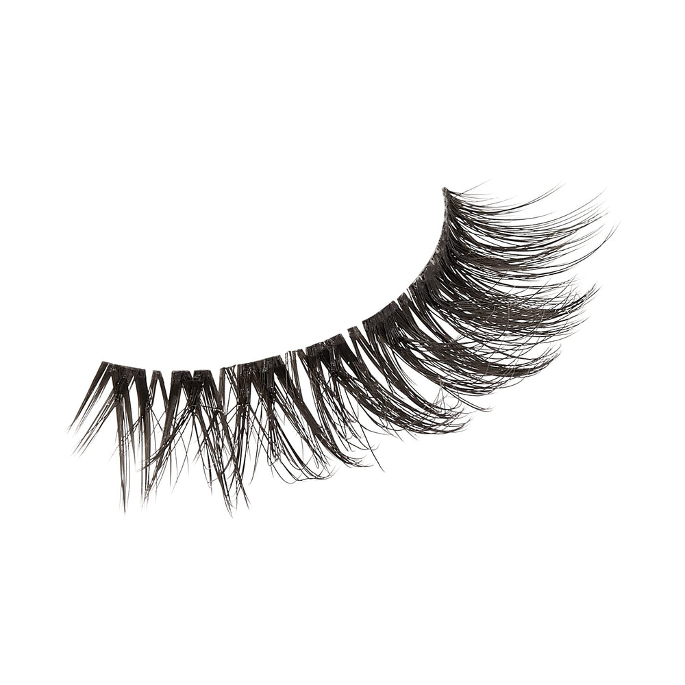 KISS The Muses Noblesse 12mm ultra-lightweight lash for comfort.