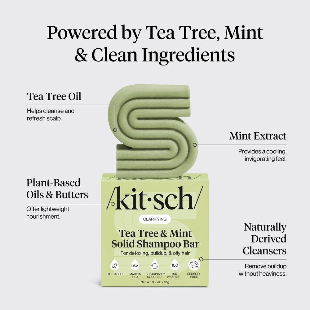 Kitsch clarificante en ducha, muestra espuma suave para cabello más limpio.
