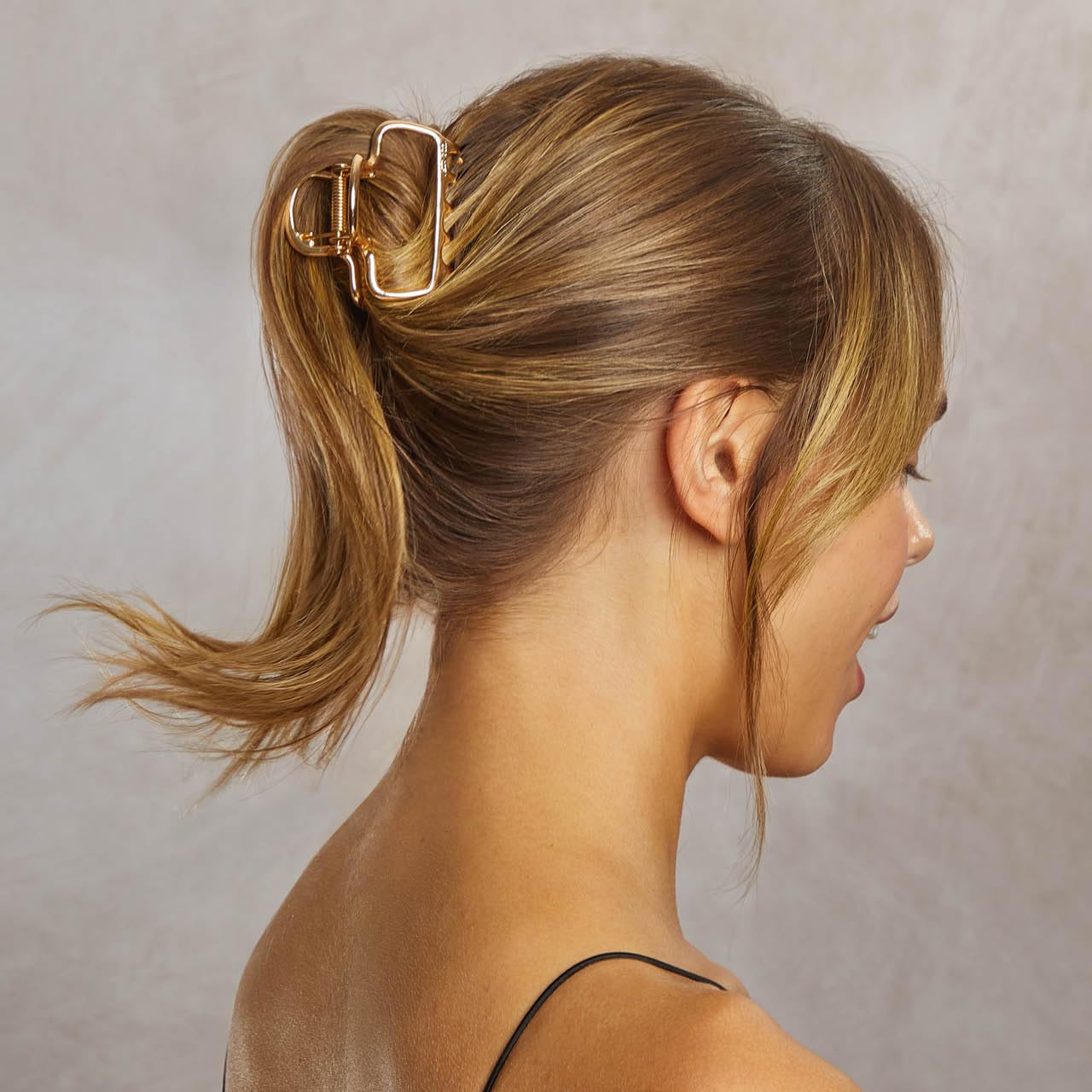 Kitsch durable metal clip for buns, twists, and casual outfits.