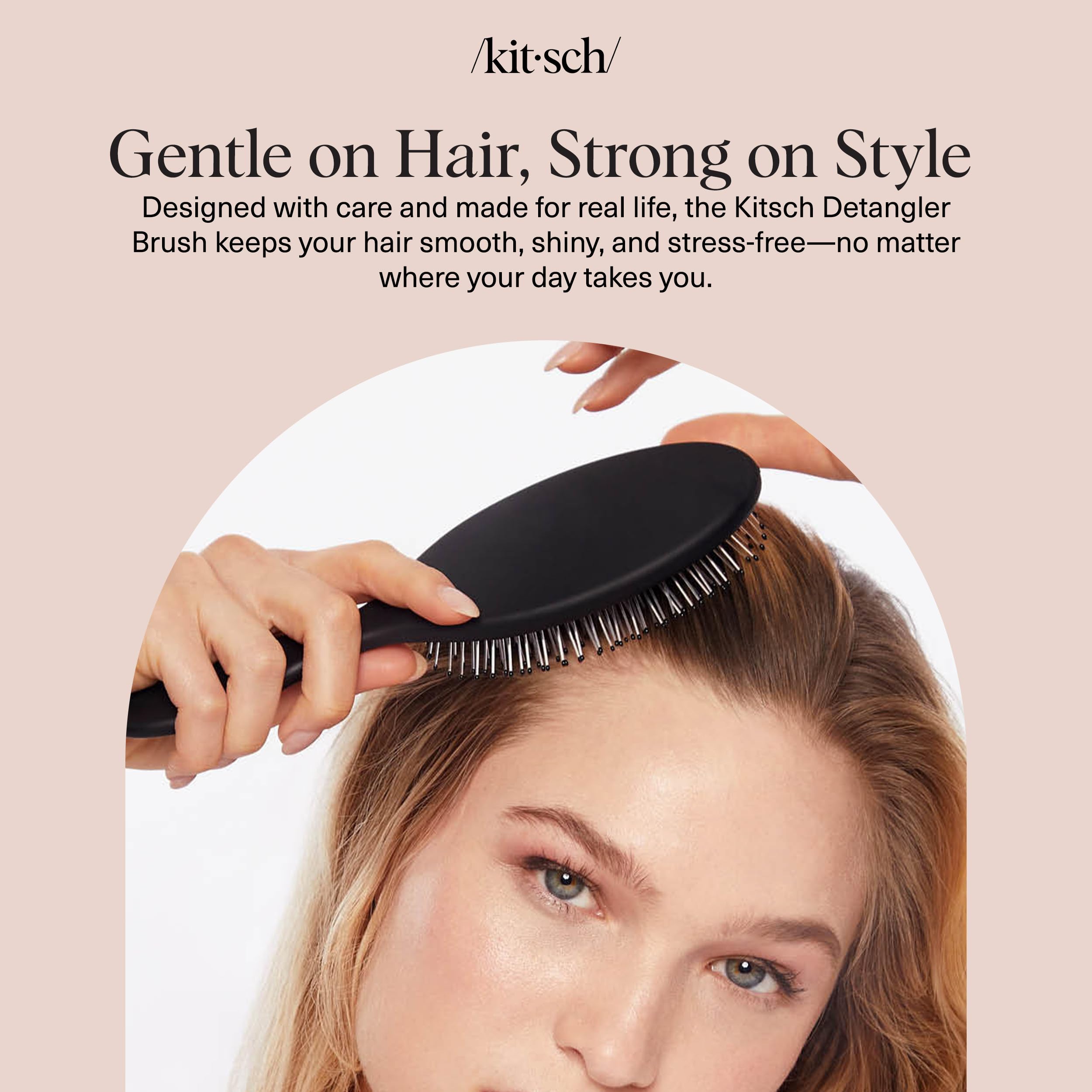 Kitsch Flexi Black is lightweight with an ergonomic grip for comfortable brushing.