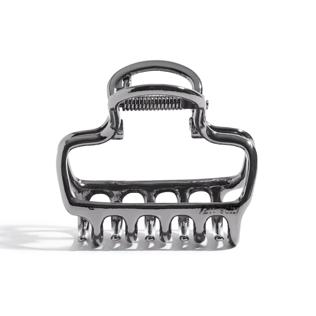 Kitsch metal claw clip offers secure hold for thick or thin hair all day.