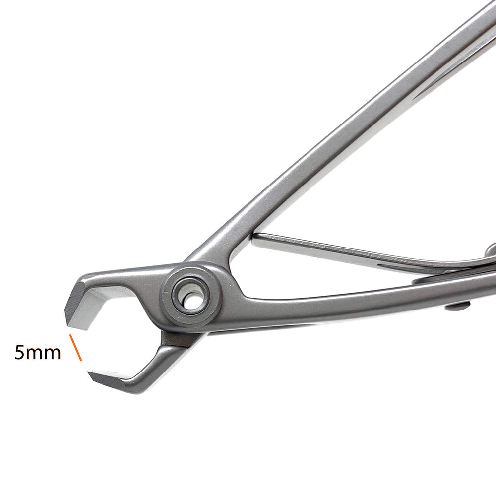 KOHM ergonomic anti-slip grip for comfortable clipping sessions.