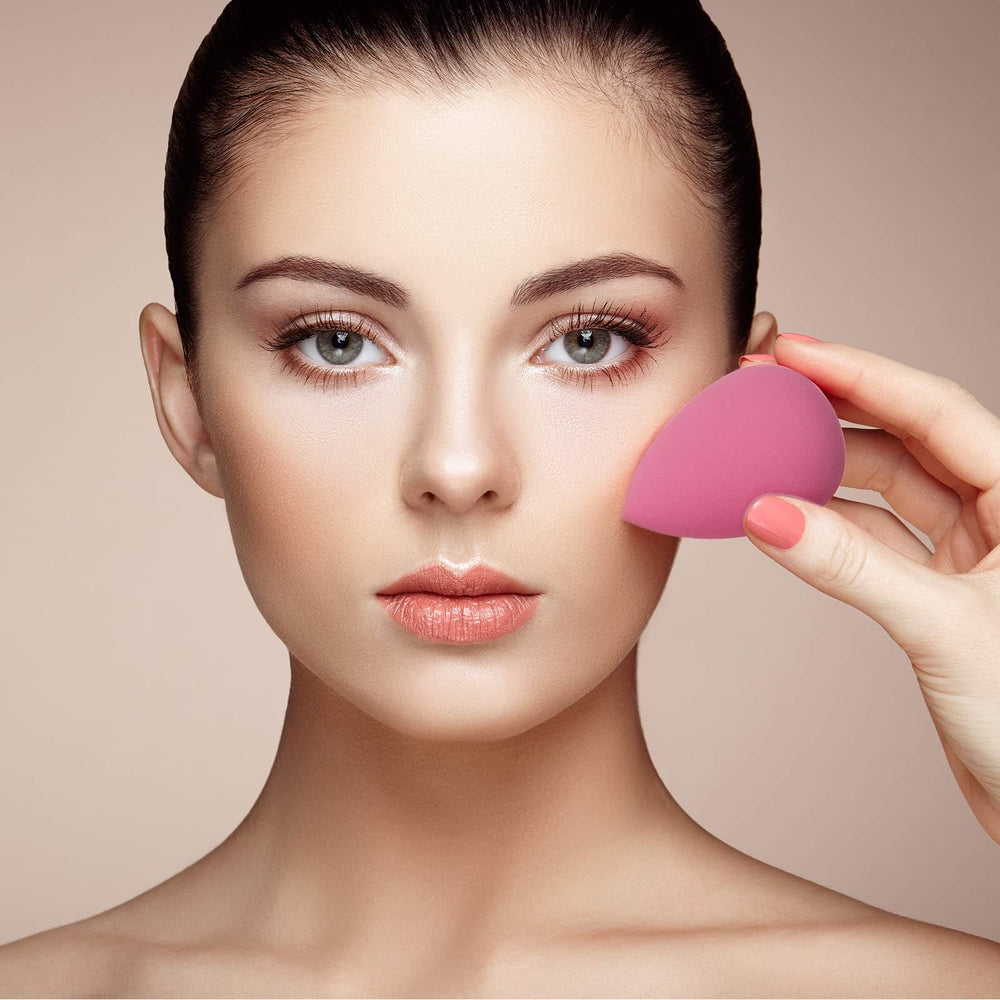 Kolavia mini sponges collection for precise application around eyes and small areas.