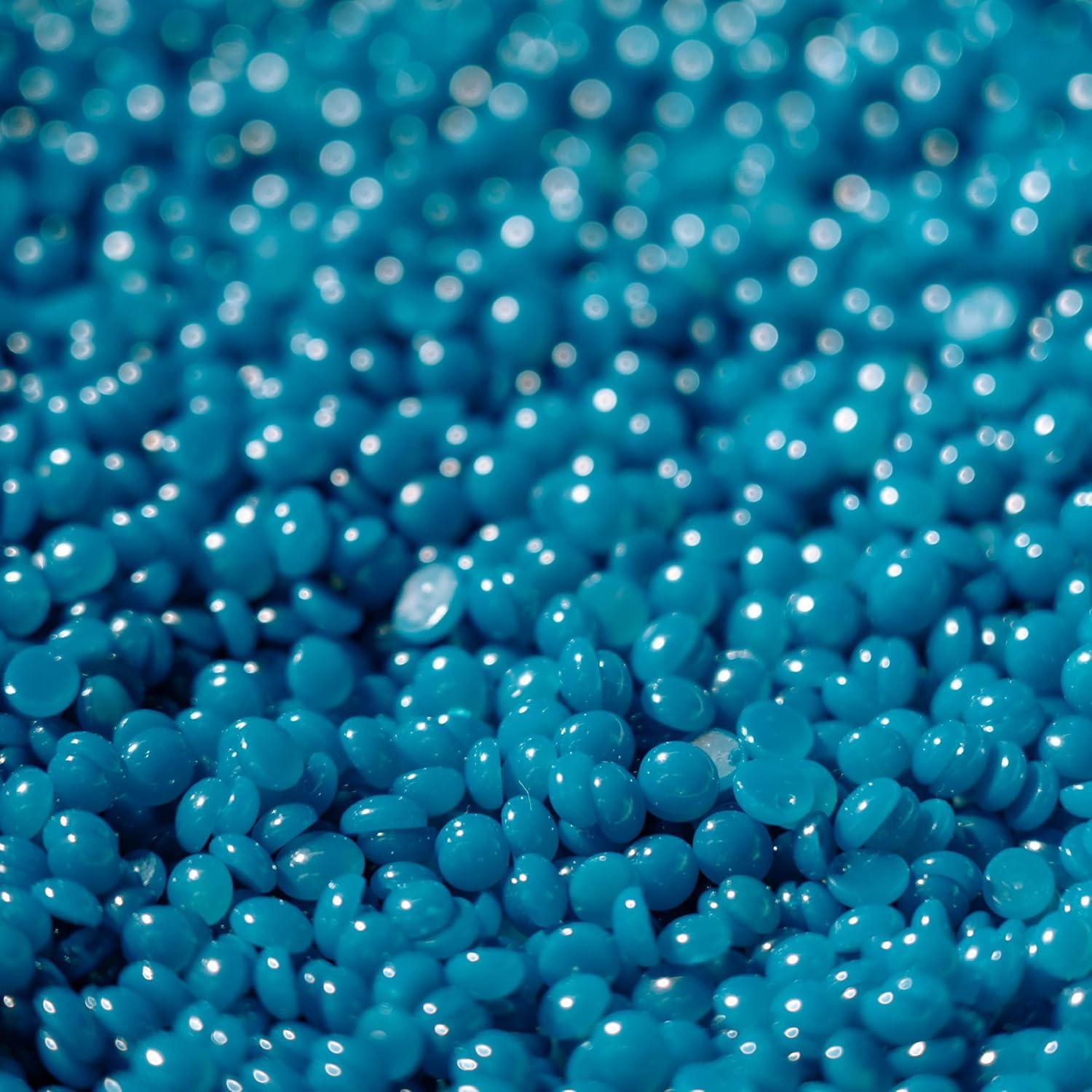 KoluaWax hard wax beads for the bikini area provide controlled warmth and effective removal.