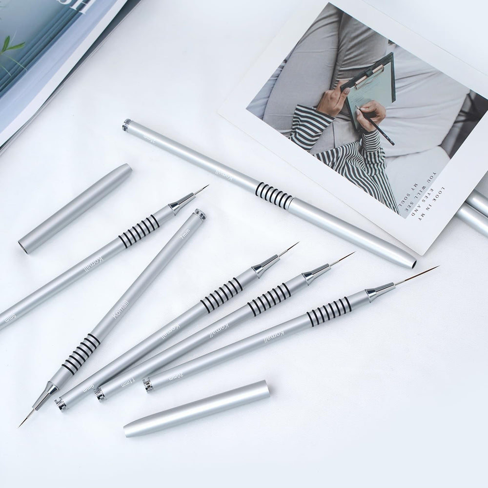 Komall brush set close-up shows premium nylon fibers