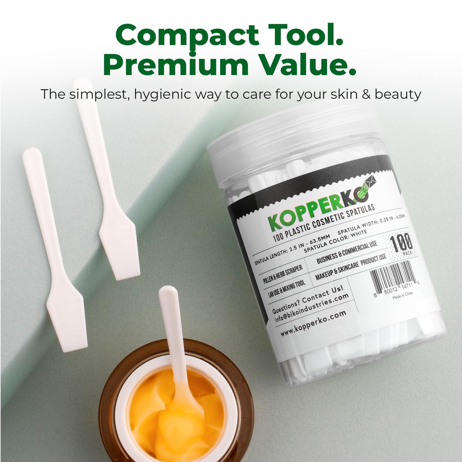 Kopperko mini spatula ideal for nail accessories and small jewelry handling.