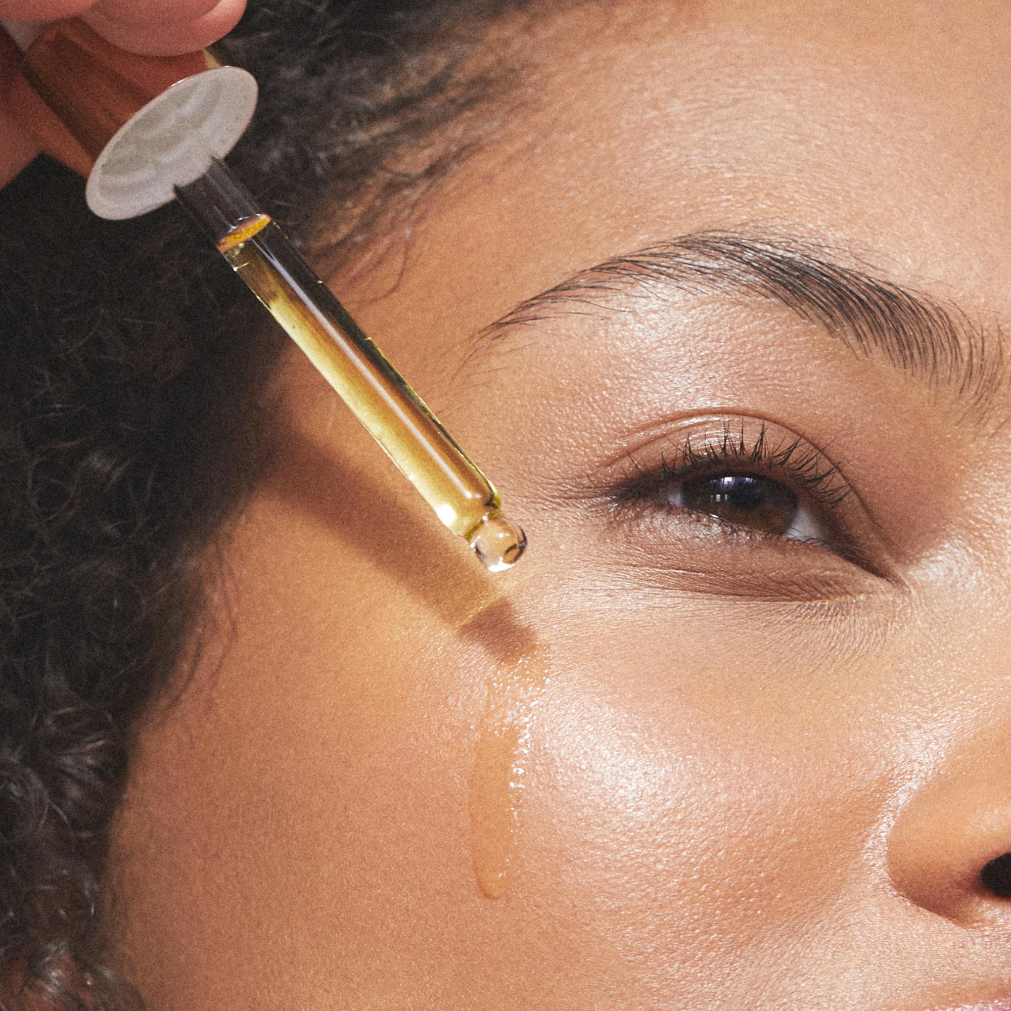 Pomegranate oil and rosehip nourish the Noni Glow formula.