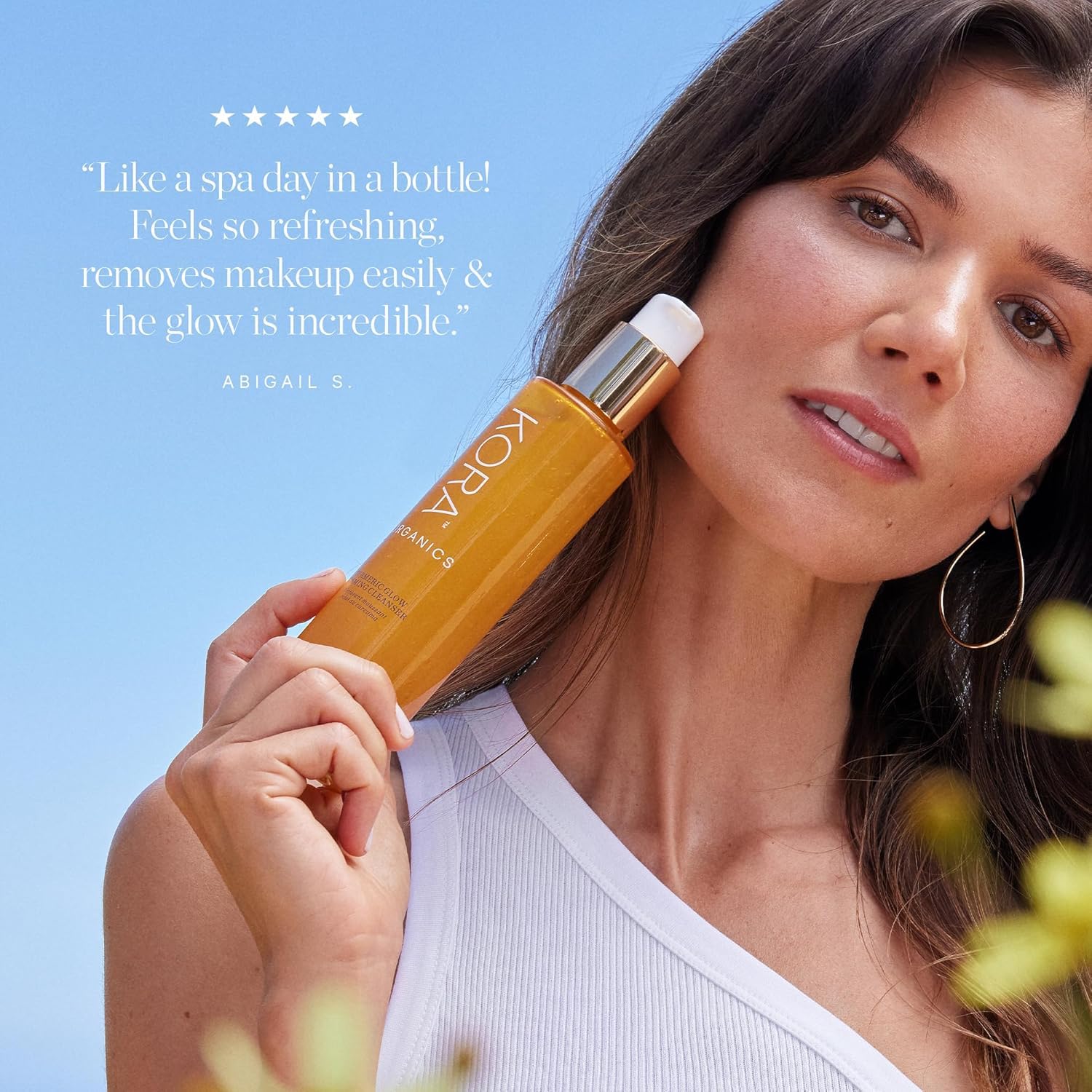 KORA Organics Turmeric Glow peppermint leaves hint at refreshing scent for wakeful mornings.