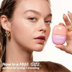 Kosas DreamBeam ofrece una base ligera para un acabado radiante y natural.