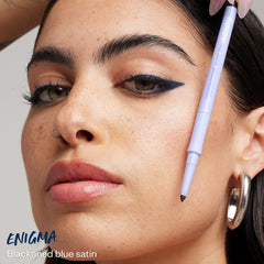 Kosas Soulgazer Enigma silky glide provides smooth eyelid application