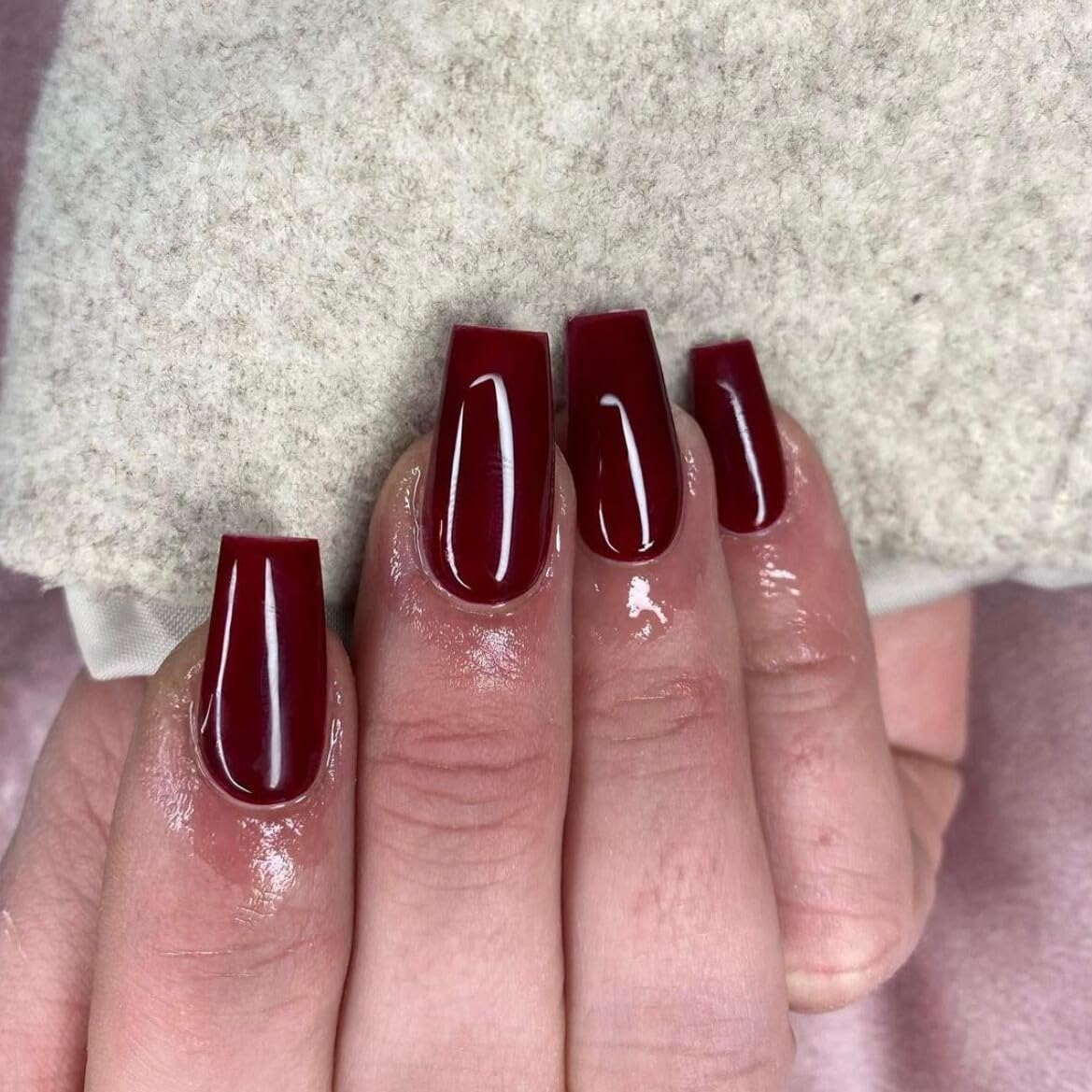 KQueenest glossy opaque color acrylic nails press-ons for durable, glossy finishes.