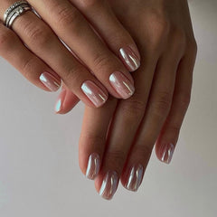 KQueenest mirror-gloss short nails for durable wear during busy weeks