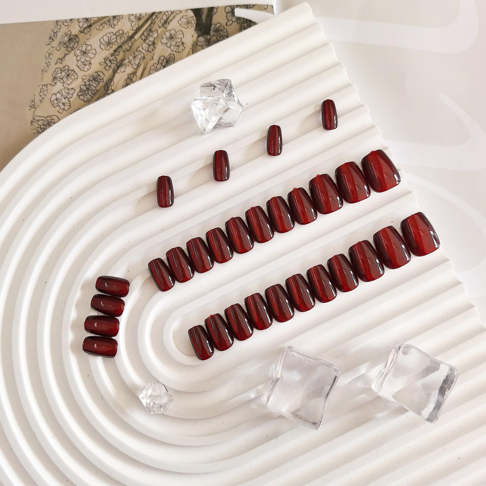 KQueenest soft gel press-on nails kit with cat-eye designs for quick glam