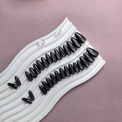 KQueenest Uñas Cat Eye en forma almendra, ajuste suave para un acabado natural.