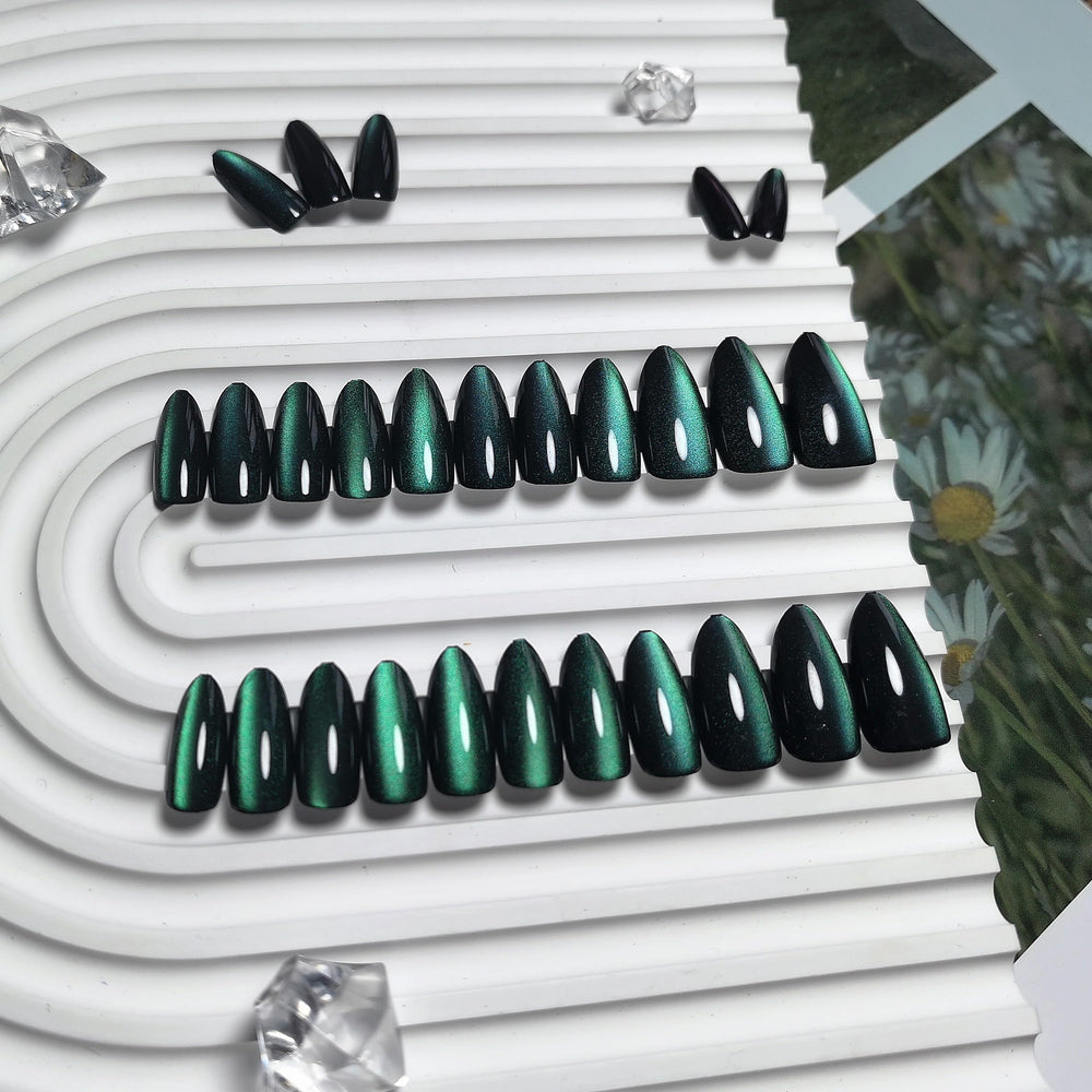 Cat Eye esmeralda verde KQueenest, perfil almendra y destellos brillantes