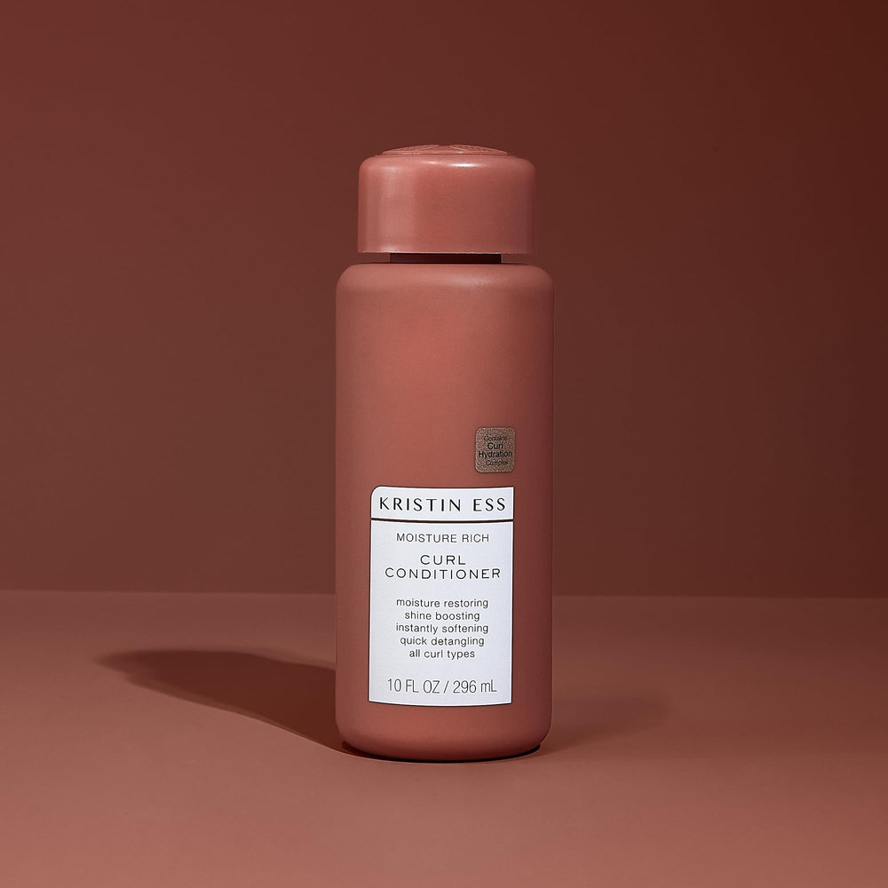 Kristin Ess Moisture Rich Conditioner on styled waves shows definition and shine.