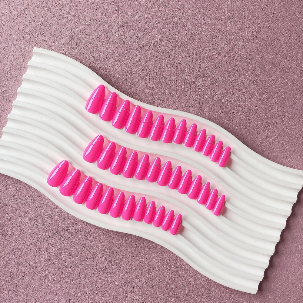 KXAMELIE soft flexible fit nails hug the nail bed with minimal pressure.
