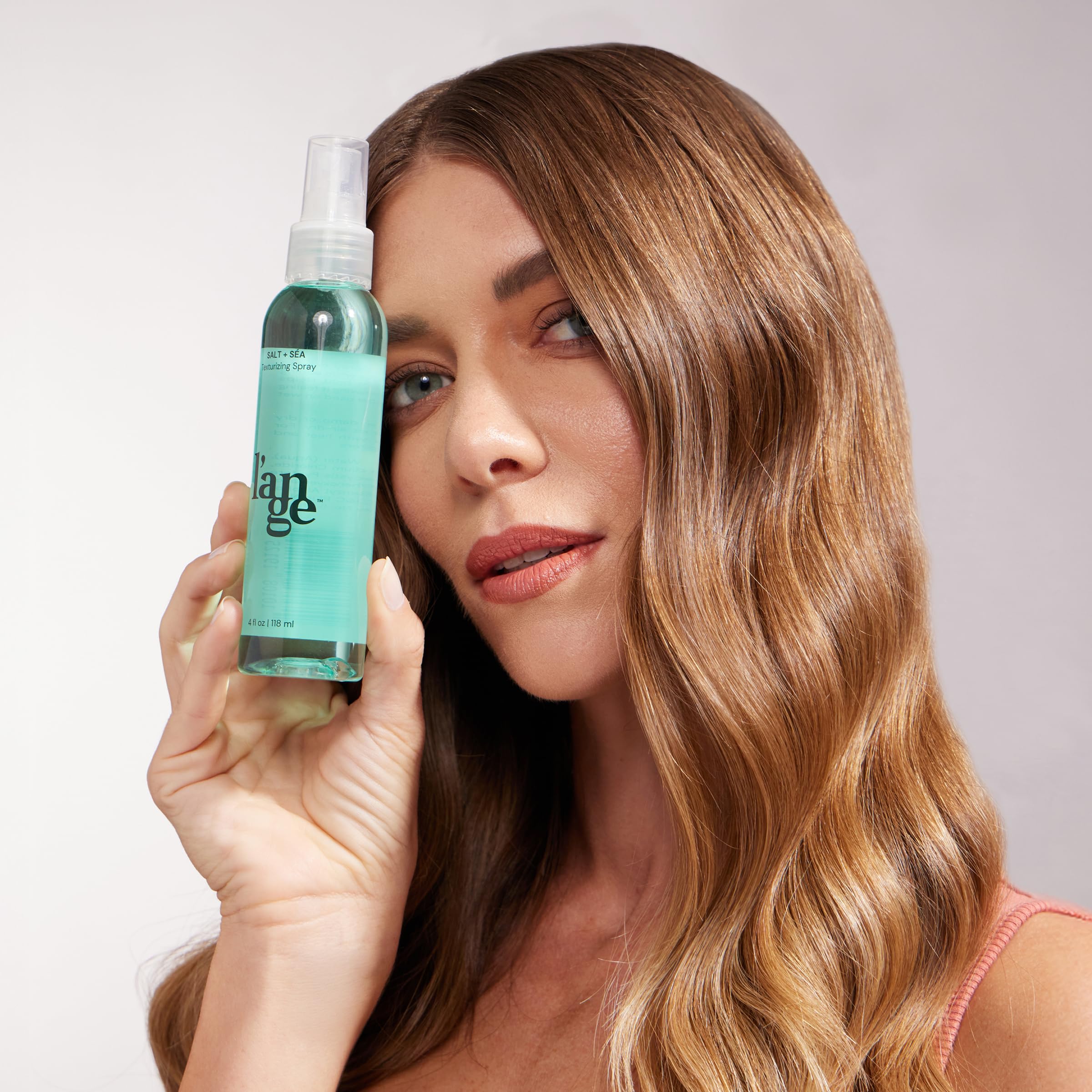 L'ANGE HAIR Spray texturizante, viaje cómodo, uso diario y retoques al instante.