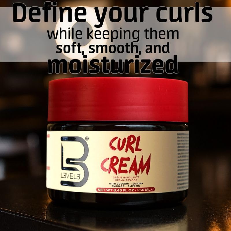 L3 Nivel 3 crema, brillo intenso y aspecto saludable en rizos.